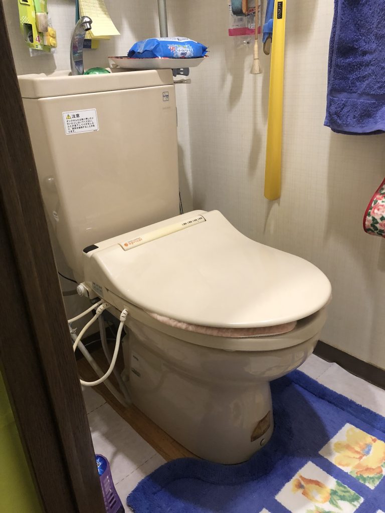 LIXIL ｱﾒｰｼﾞｭZ便器 ｼｬﾜｰﾄｲﾚKA トイレ交換 名古屋 愛知 トイレ最大65％オフ！名古屋のトイレリフォーム株式会社アディスホーム